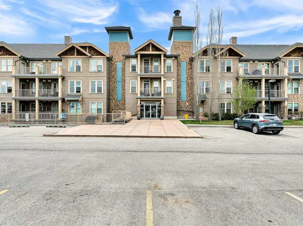 207 W Sunset Dr #224, Cochrane, AB T4C 0H7