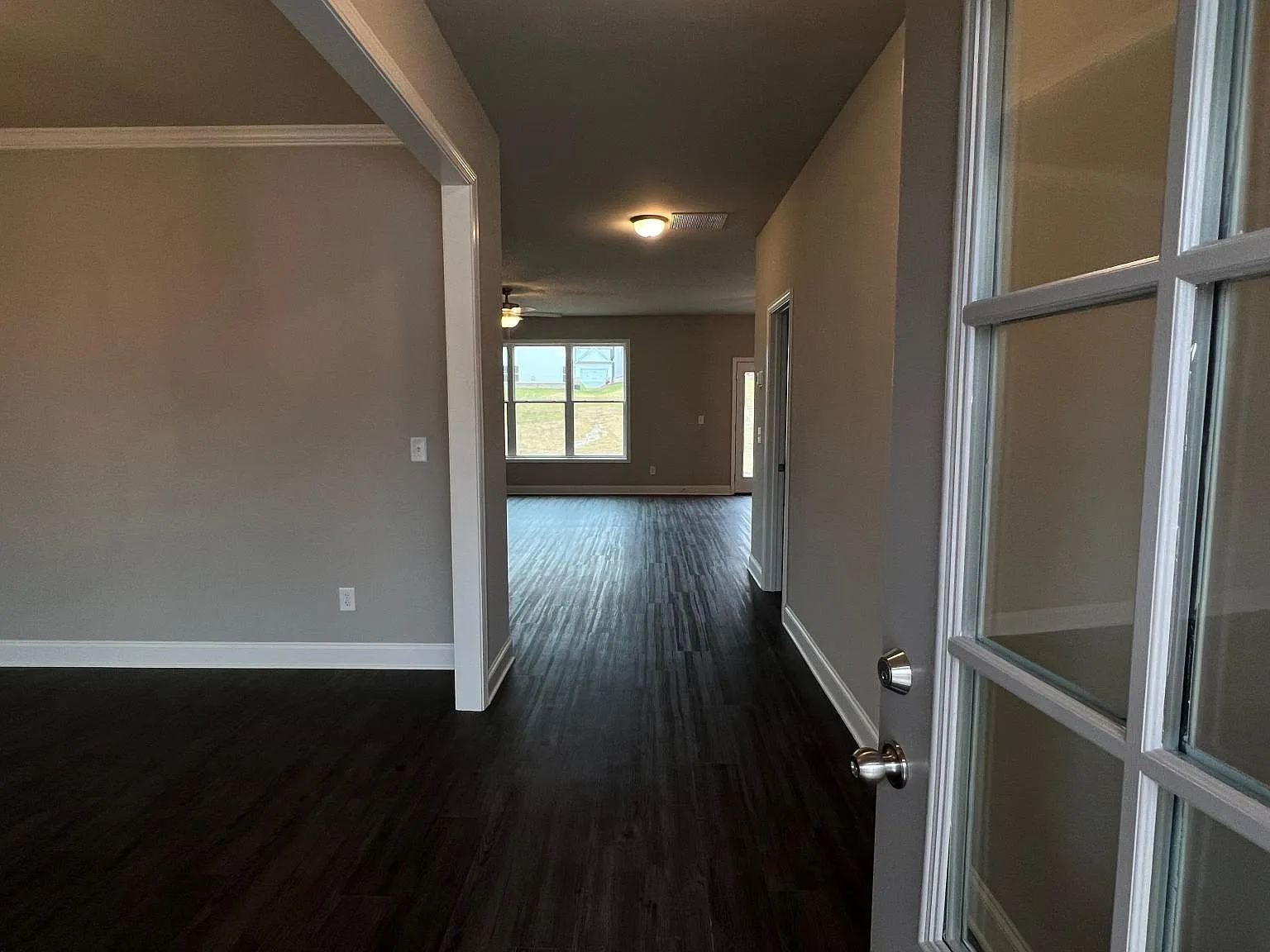 4 bed, 2.5 bath, 2370 sqft, $2,700 — Photo 2