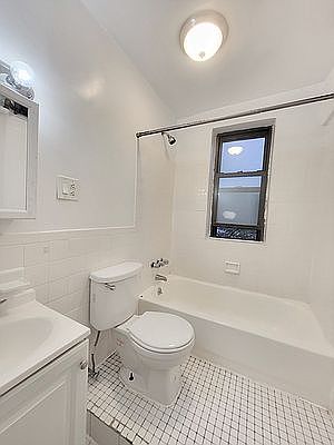 5th image of 309 E 69th St APT 3ER