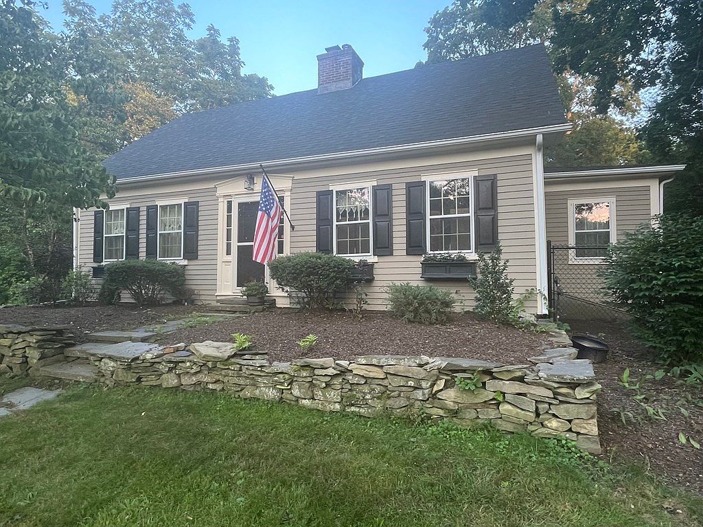 376 Tremont St, Taunton, MA 02780 MLS 73137369 Zillow