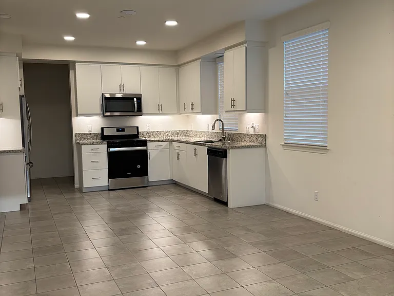 7742 Haywood Pl — Photo 4