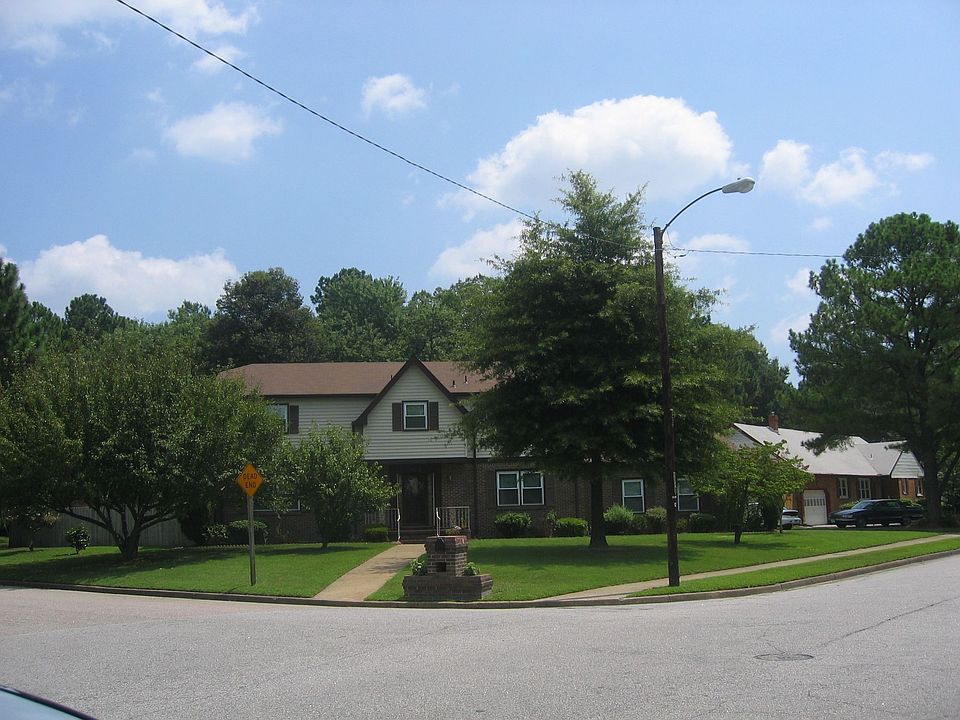 Exterior - corner lot