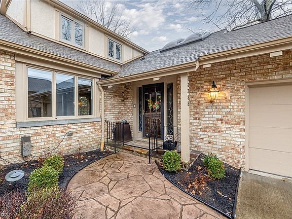 3rd image of 23285 Pheasant Ln