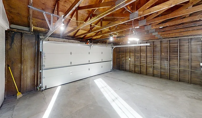 308 Skydale Dr — Photo 17