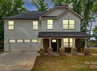1307 Emerald Shores Rd, Mount Gilead, NC 27306