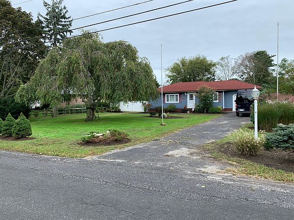 3rd image of 310 Stillwater Ave