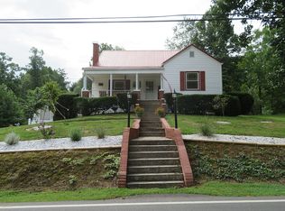 1384 Walnut Grove Rd, Bluff City, TN 37618