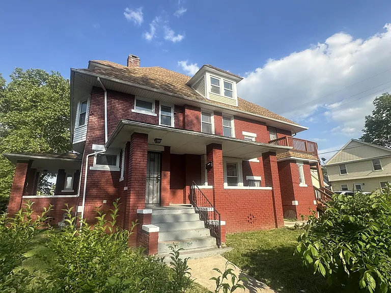 1125 E 99th St — Photo 1