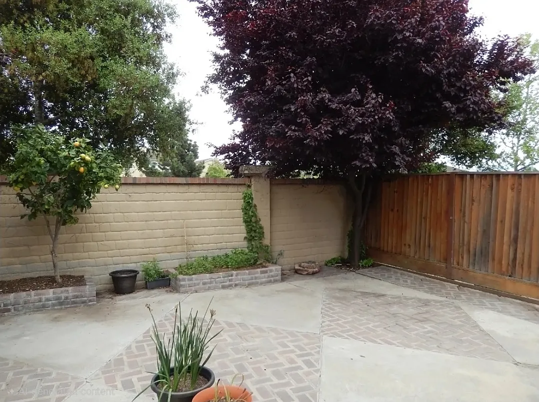 4 bed, 2.5 bath, 1928 sqft, $4,300 — Photo 4