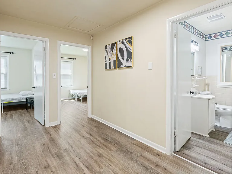 3711 Glendale Ln NW — Photo 4