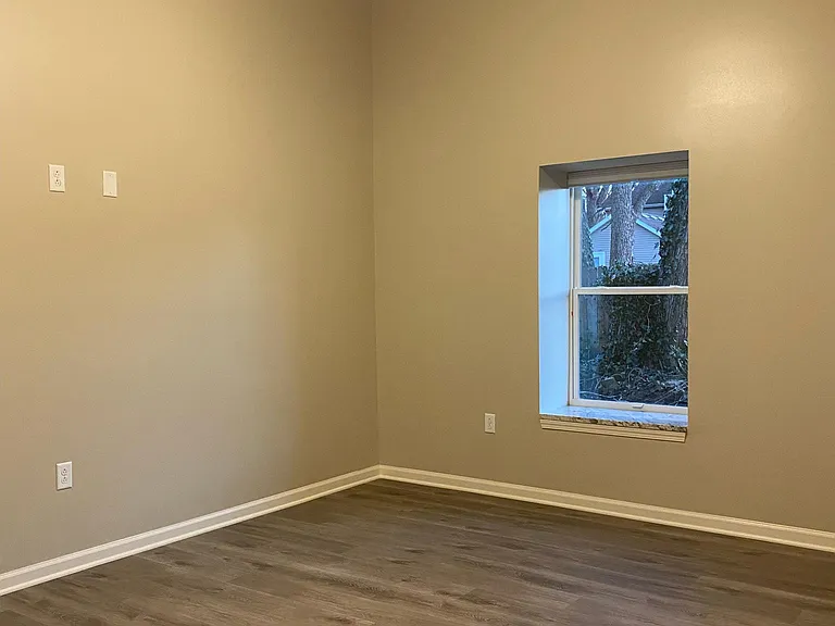 155 S Vermillion St — Photo 4
