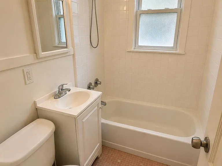 23 Degraw Ave #25 — Photo 7