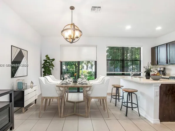 3327 NW 10th Ave, Pompano Beach, FL 33064