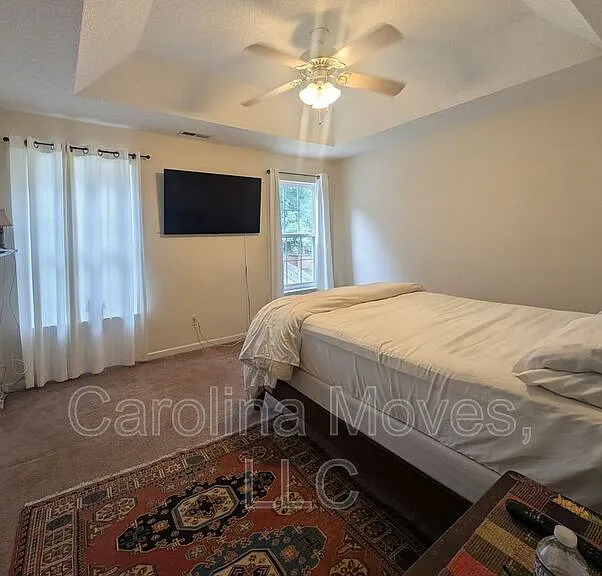 518 Grafton Ct — Photo 9