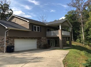 2765 McKnipp Dr, Ashland, KY 41102