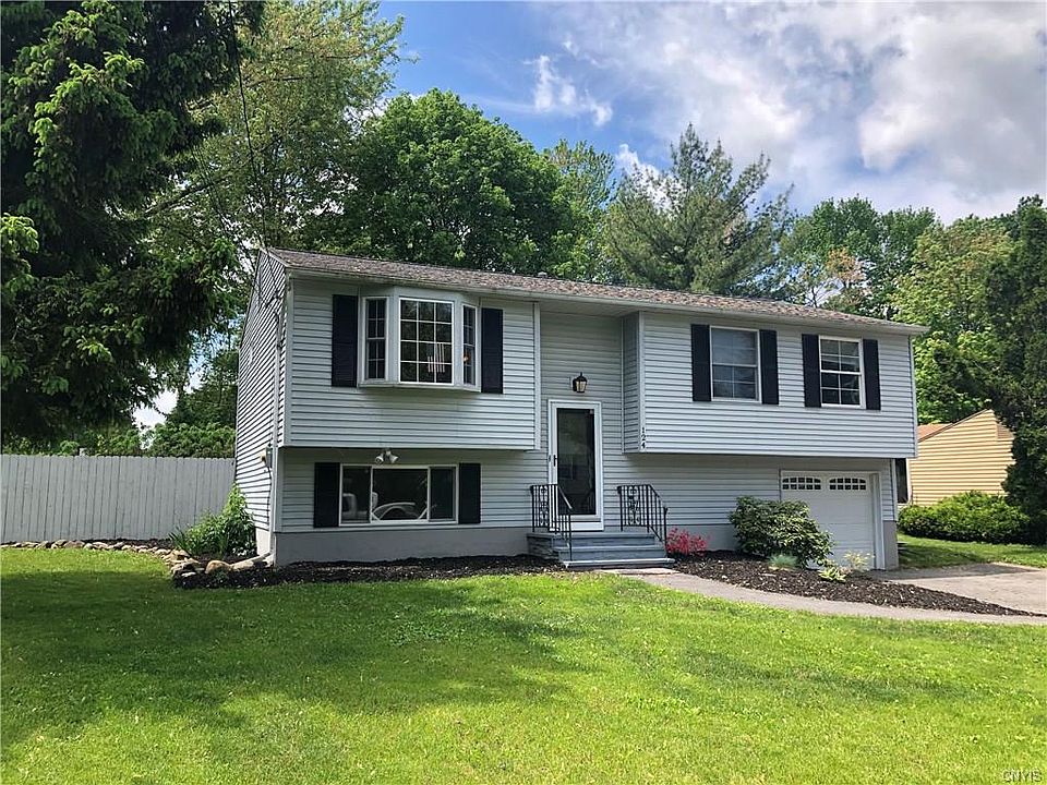 1st image of 124 Longdale Dr