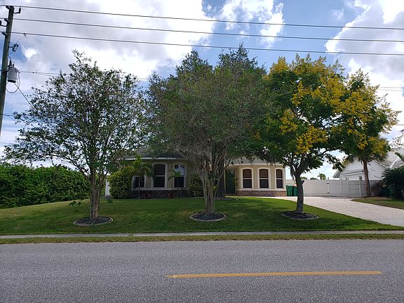 3rd image of 3150 Lake View Blvd