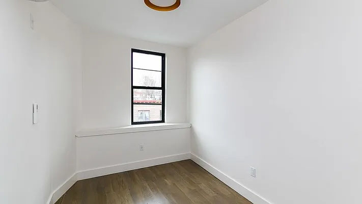 Rented by Nooklyn NYC LLC | media 30