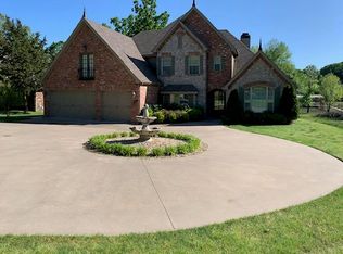 1634 Dilar Dr, Grove, OK 74344