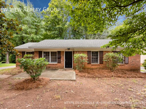 4713 Belle Plaine Dr