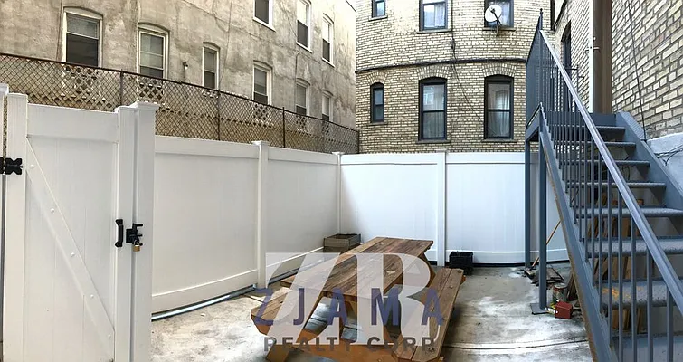 Rented by Zjama Realty Corp | media 30