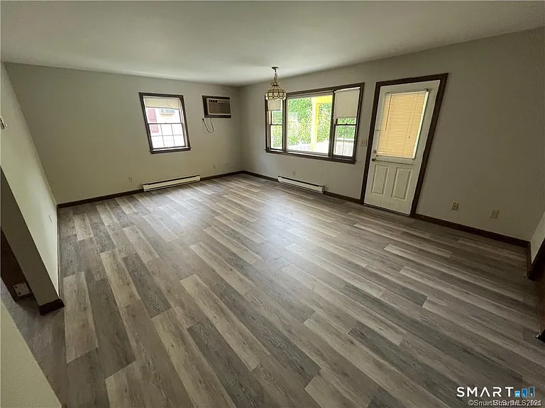 302 Boston Post Rd — Photo 6