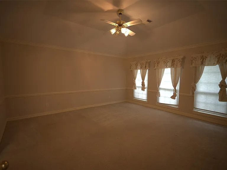 1839 Lake Winds Dr — Photo 24