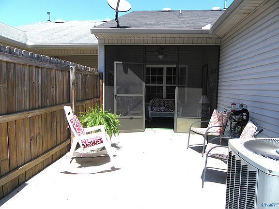 4th image of 2428 Cameron St SW