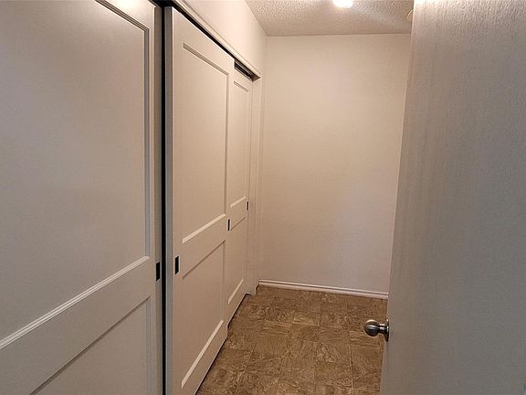 4th image of 10345 Bear Hollow Dr