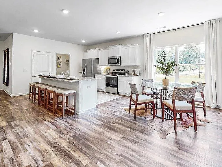732 Empire Ave — Photo 30