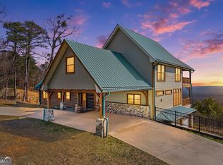 929 Hickory Nut Mountain Rd, Clarkesville, GA 30523