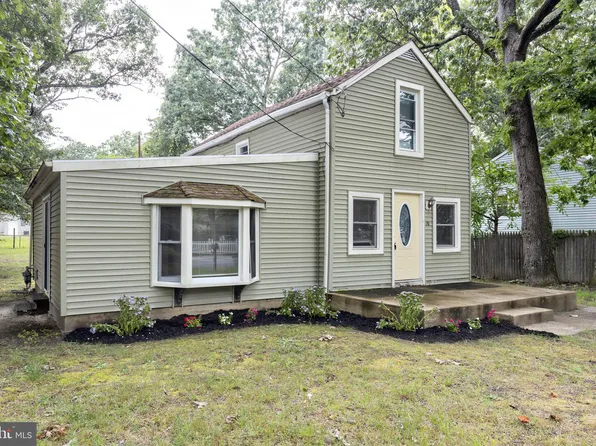 70 E Cloverdale Ave, Pine Hill, NJ 08021
