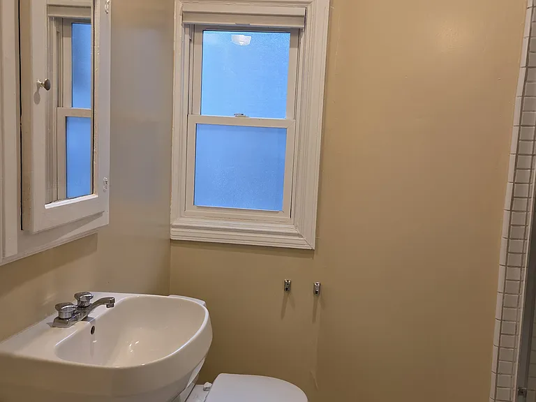 2320 Le Conte Ave #1 — Photo 4