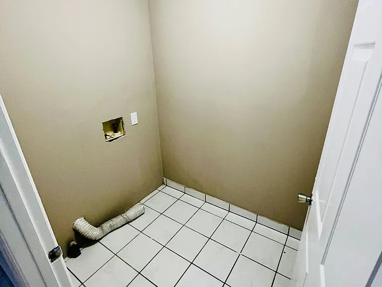 Unit Photo