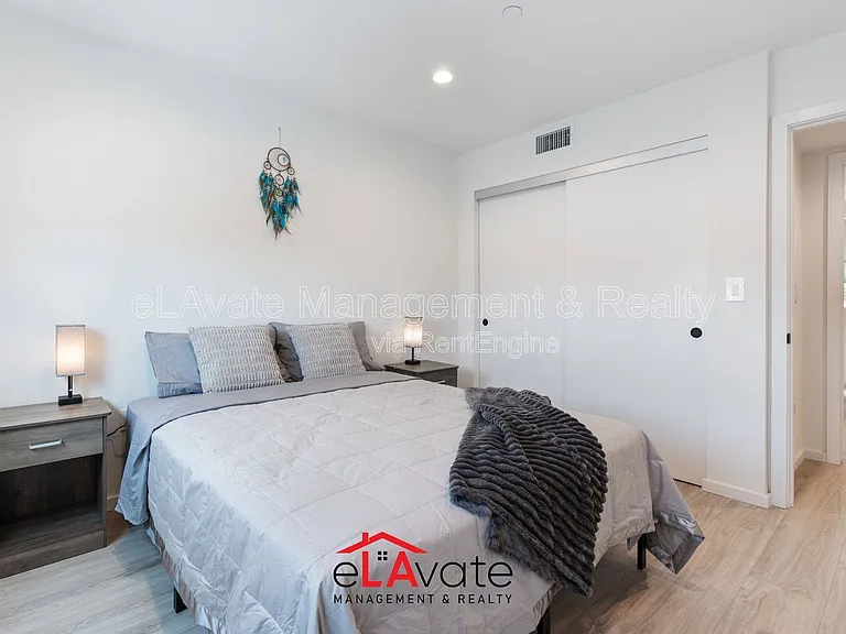 1035 N Serrano Ave #3 — Photo 13