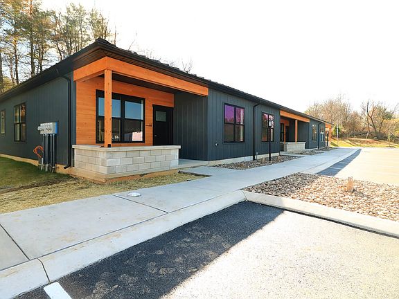2nd image of 106 Elly Dr