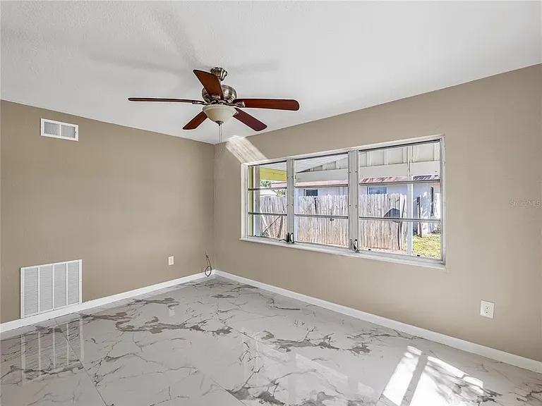 640 Dalton Blvd — Photo 16