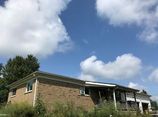 613 Mayer Rd, Wales, MI 48027