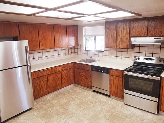 4th image of 370 Smalley Ave APT A