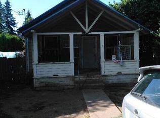 155 SE Juniper St, Mill City, OR 97360