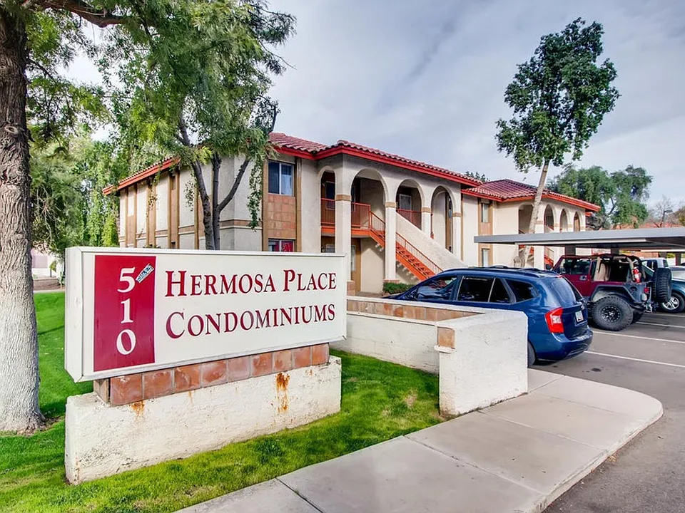 510 W University Dr #106