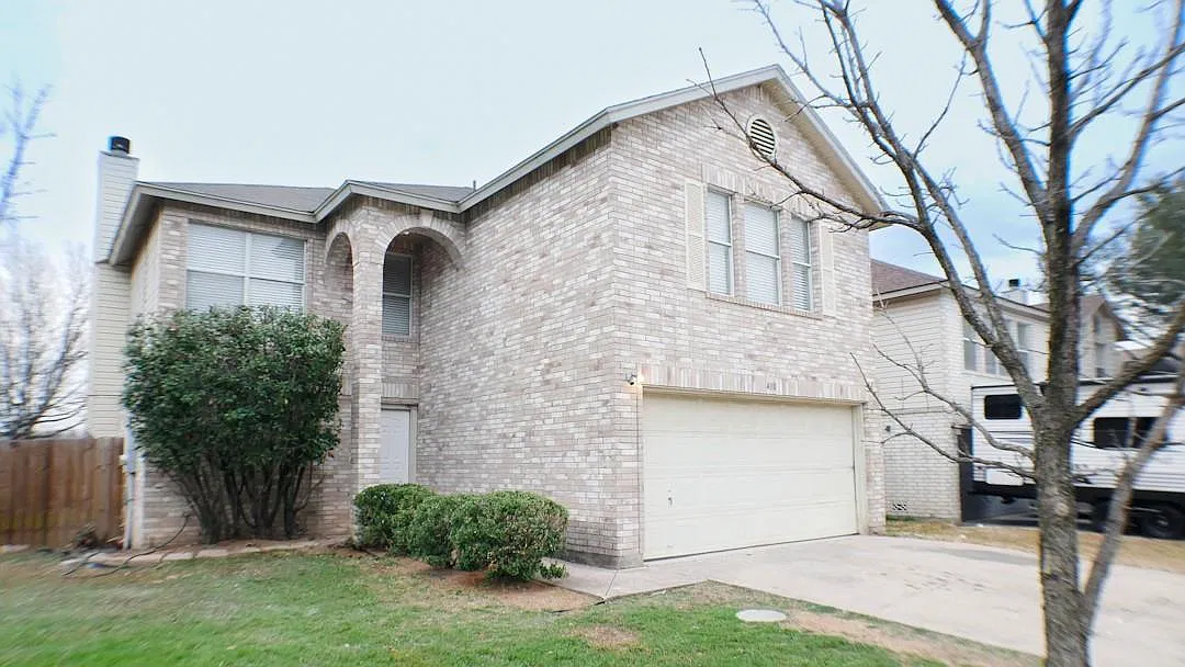 3 bed, 2.5 bath, 1994 sqft, $1,890 — Photo 2