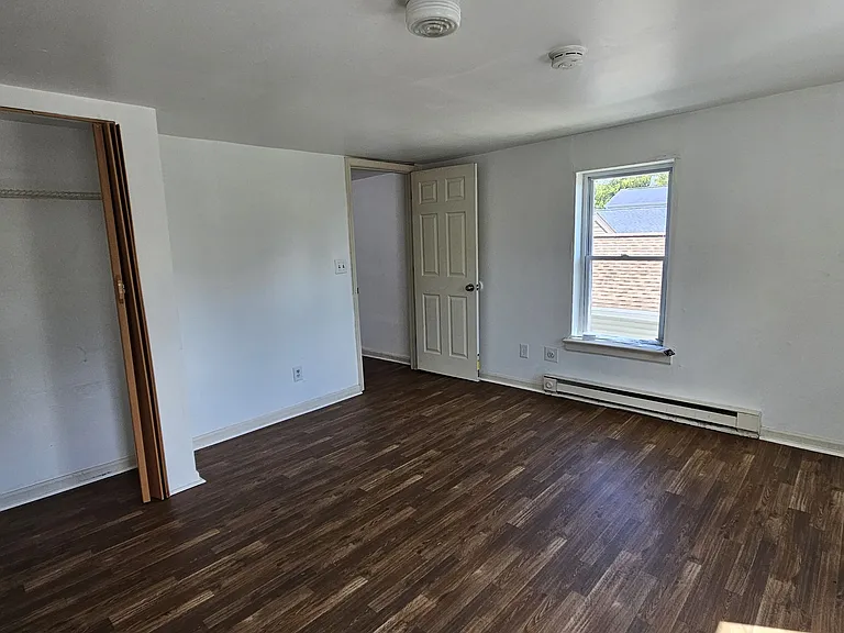 29 N New Streetapt #B — Photo 8