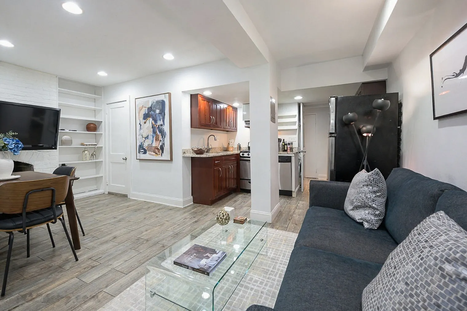 1 bed, 1.0 bath, 4843 sqft, $3,013 — Photo 1