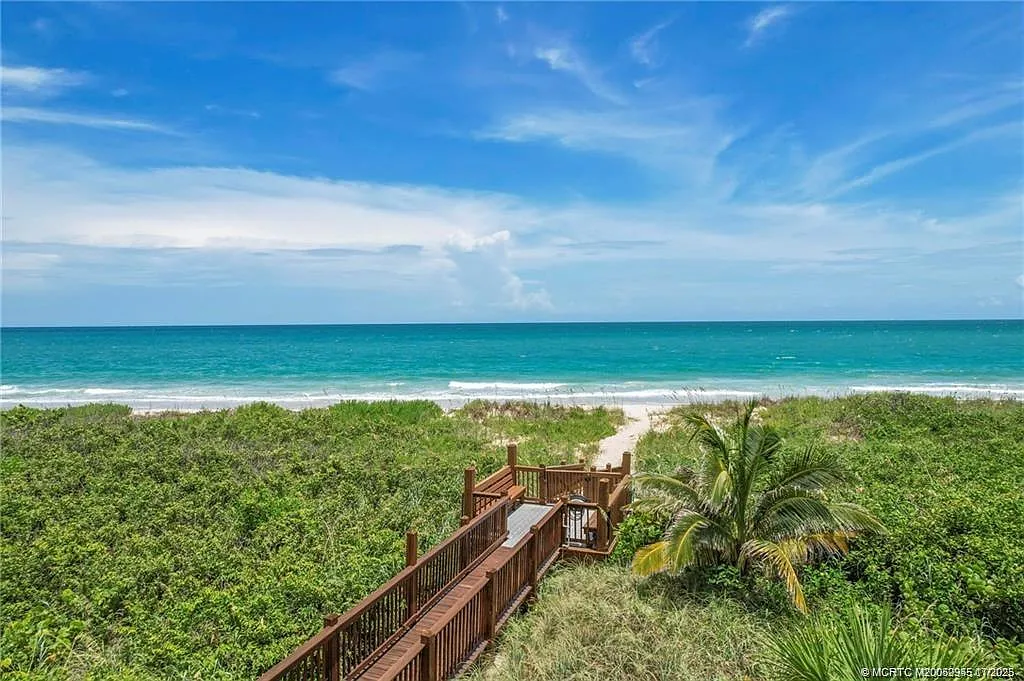 3 bed, 3.0 bath, 1991 sqft, $7,000 — Photo 3