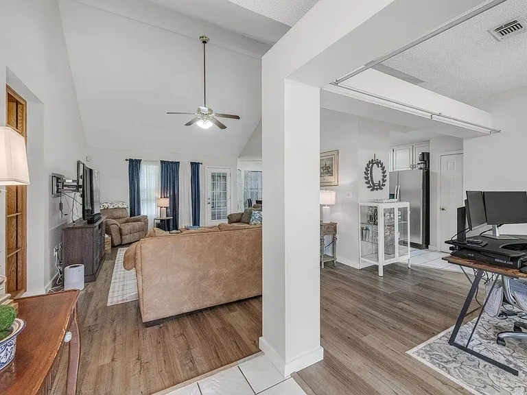 6453 Garden Dr — Photo 6