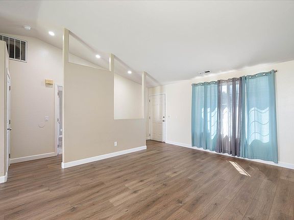 4th image of 4911 Kalahari Dr