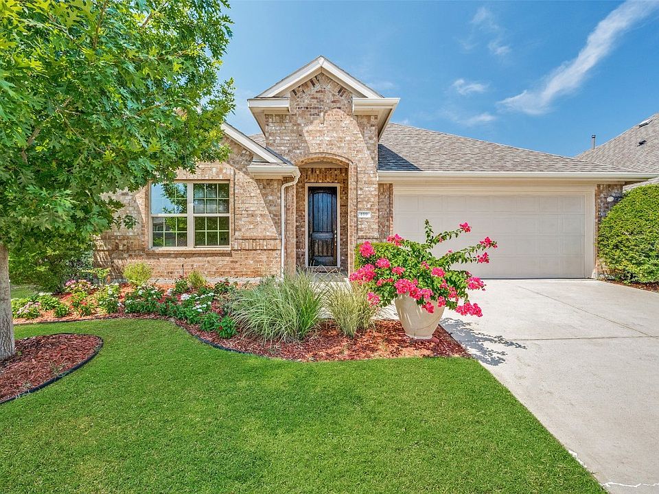 1st image of 409 Barnstorm Dr