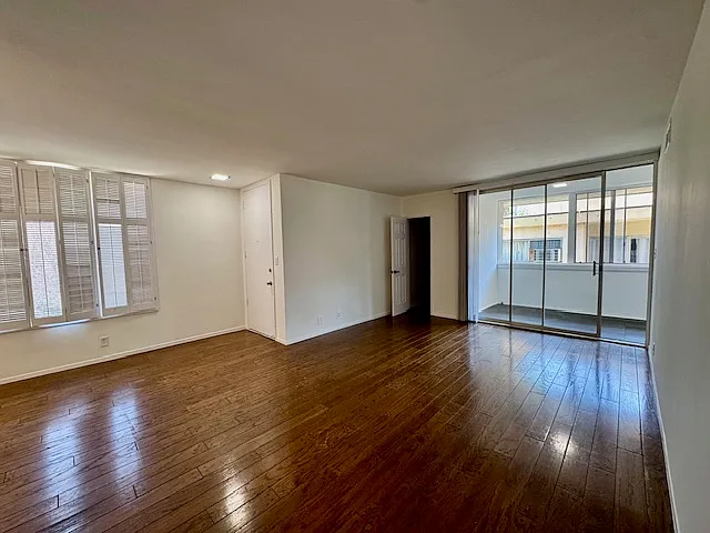 337 S Elm Dr #3 — Photo 15