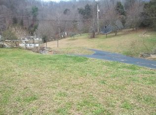 90 Blairtown Rd, Pikeville, KY 41501